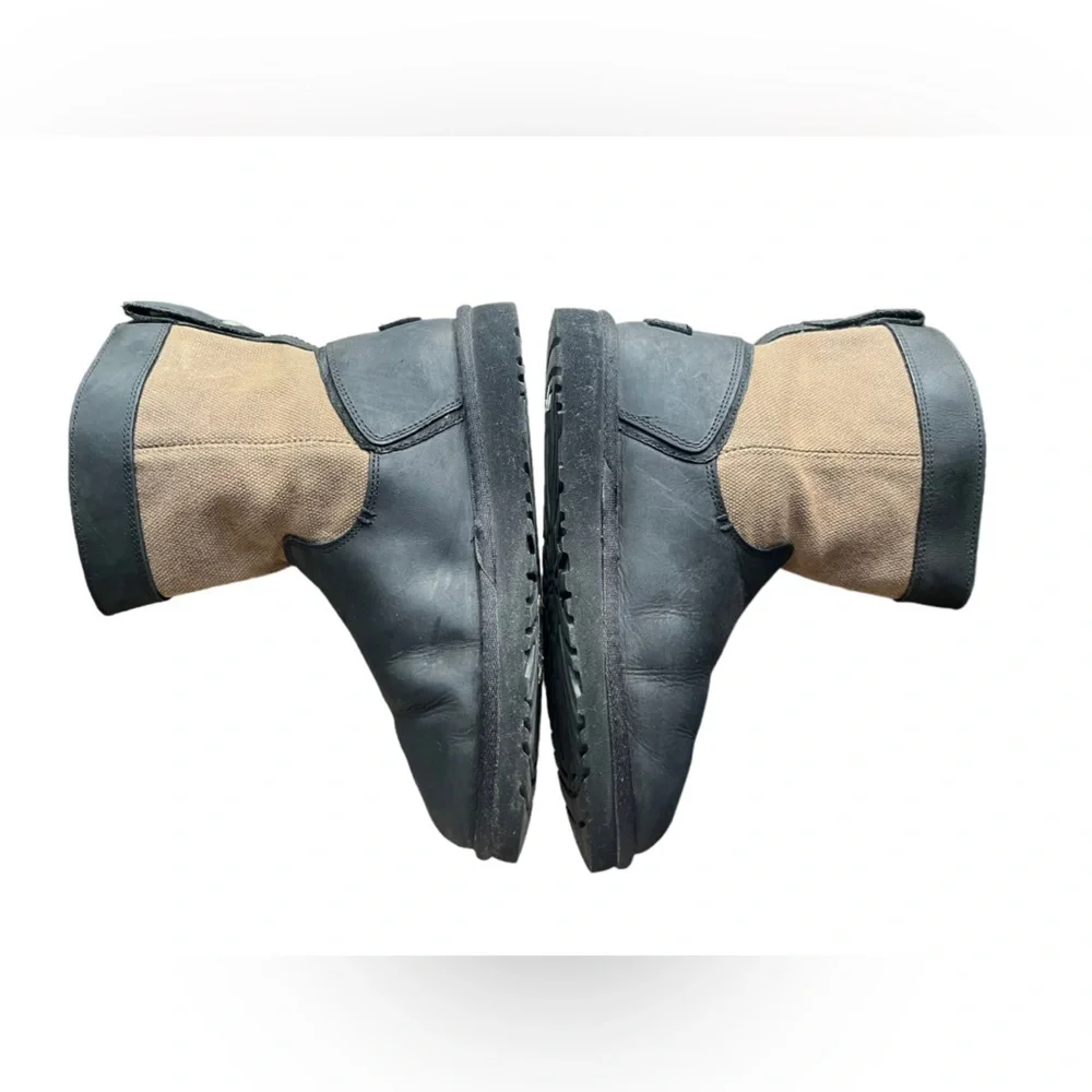 UGG kids lockie